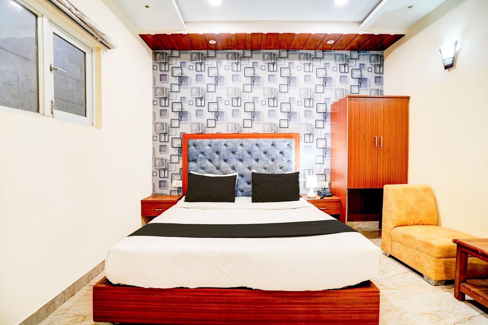 Hotel Townhouse Ram Katora Near Vishwanath Temple Formerly Sv Grand 3*